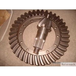 http://www.etmachinery.com/47-146-thickbox/bevel-gear-for-loaders.jpg